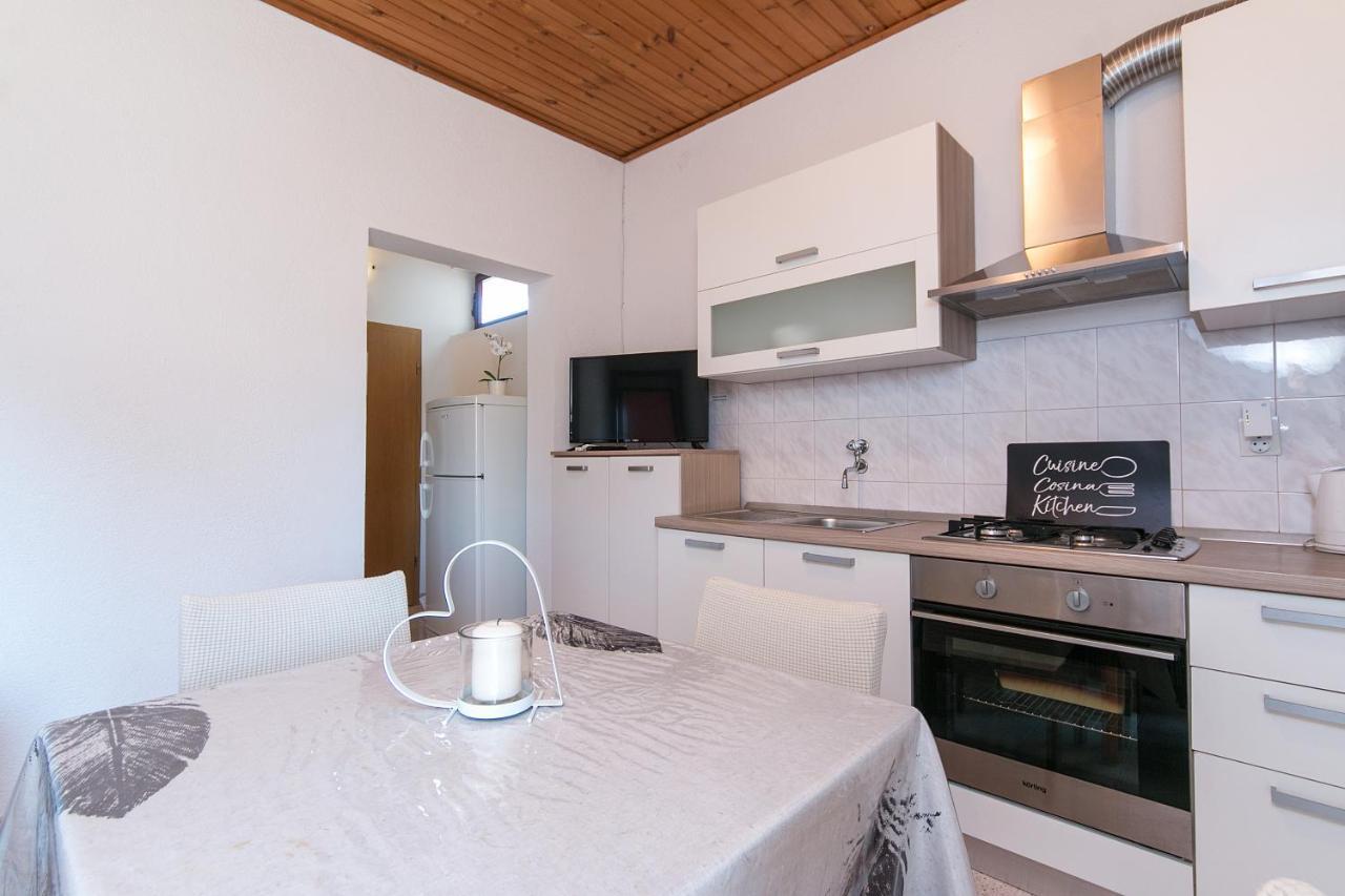 Apartment Zivogosce - Blato 1057D Exterior photo
